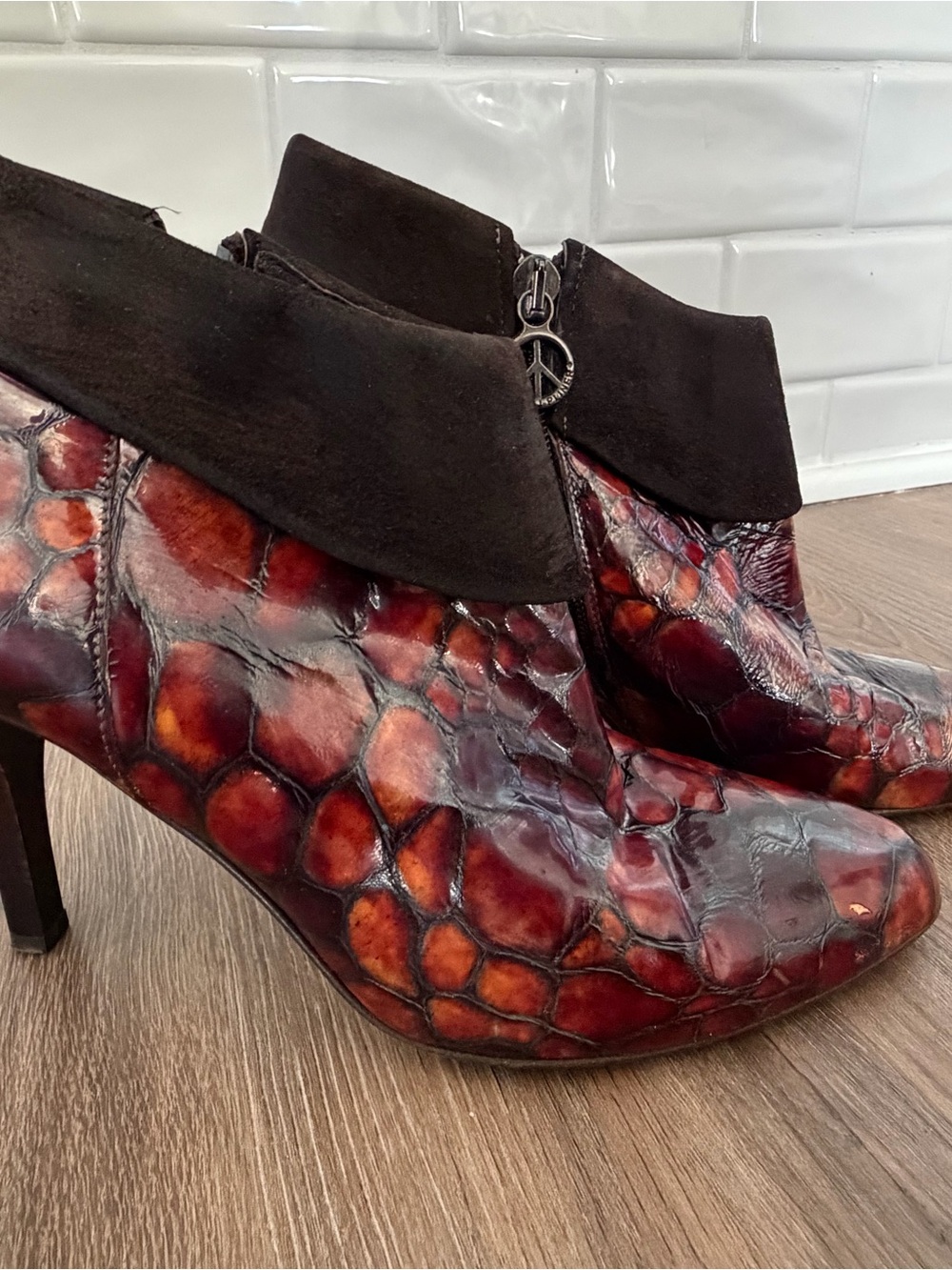 Donald J. Pliner Burgundy Faux-Snakeskin Ankle Boots with Suede Cuff VTG Rula